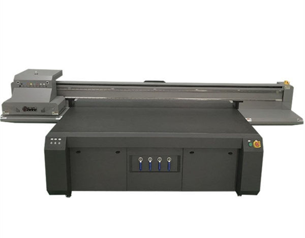 neposredno do oblačilnega tiskalnika s tiskarskim strojem po meri