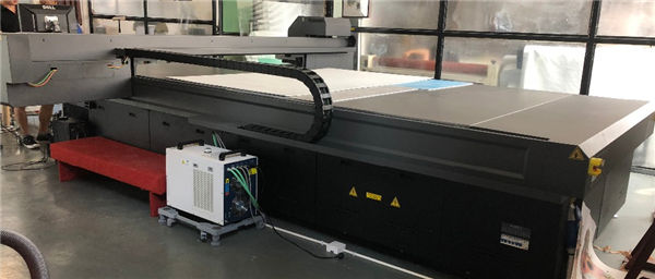 Visokohitrostni digitalni plošči Kitajska UV tiskalnik za tiskanje stekla